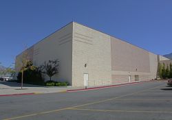 Exterior of the Tinseltown USA at Newgate Mall.  The 14-screen multiplex opened on 27 March 1998 and replaced a four-screen discount theater. - , Utah